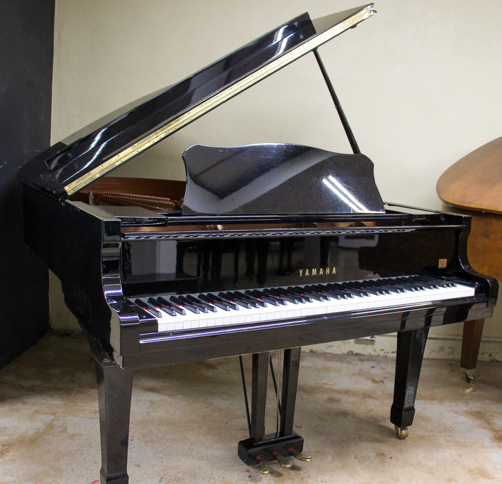 Yamaha C3 6'1" Polished Ebony Grand Piano