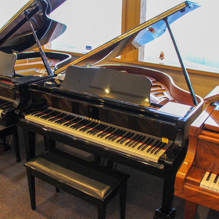 Yamaha G1A Baby Grand Piano | Polished Ebony 4'11"