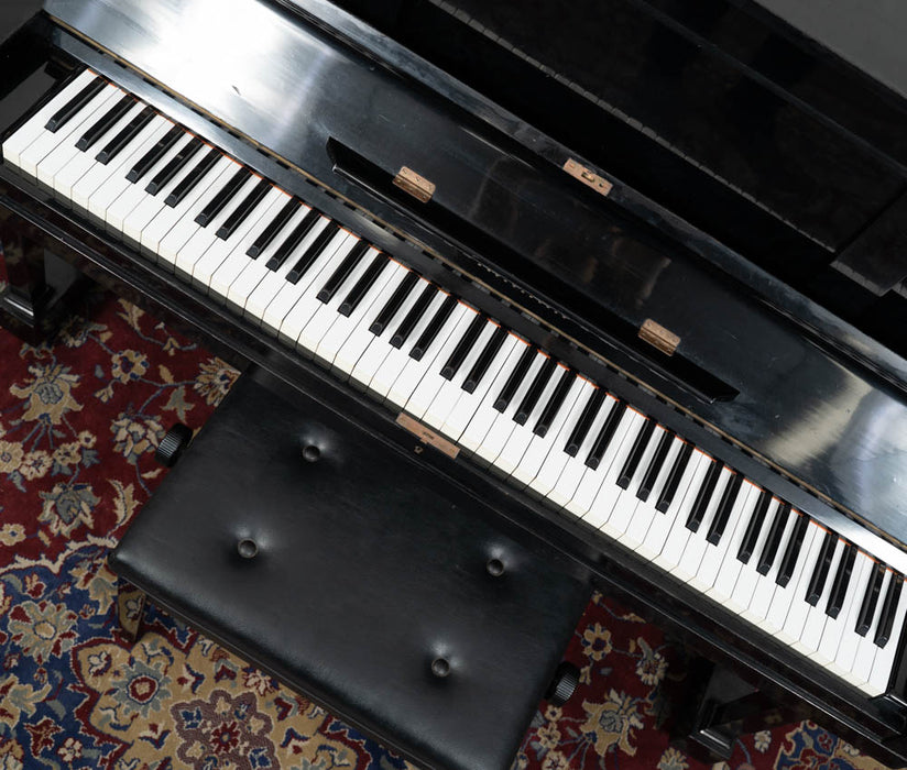 Yamaha Classic Upright Piano | Polished Ebony | Used