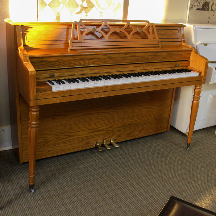 Kawai 502-M Oak Console Piano