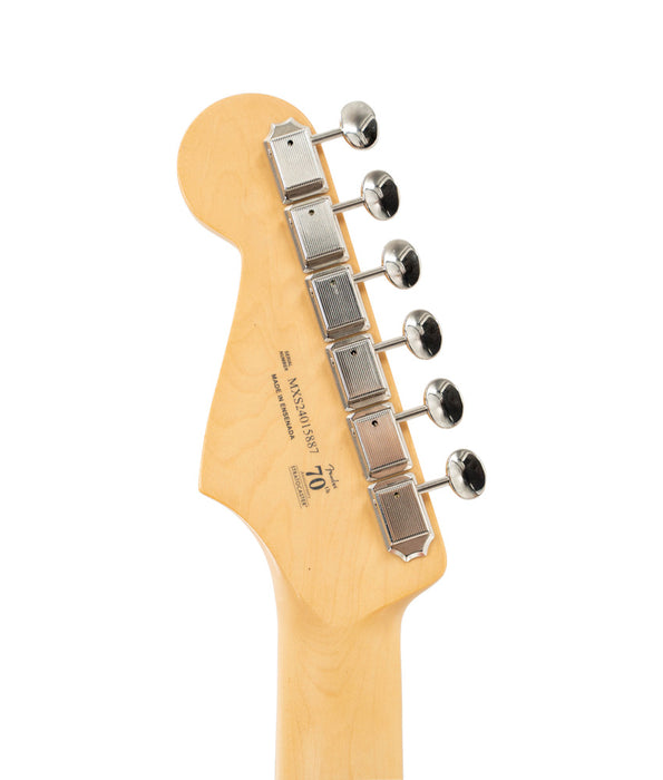 Fender Player II Stratocaster Electric Guitar, Rosewood Fingerboard - Coral Red