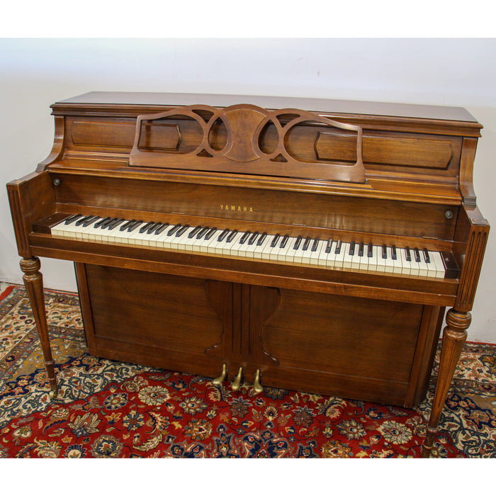 Yamaha M213 Furniture Console Piano